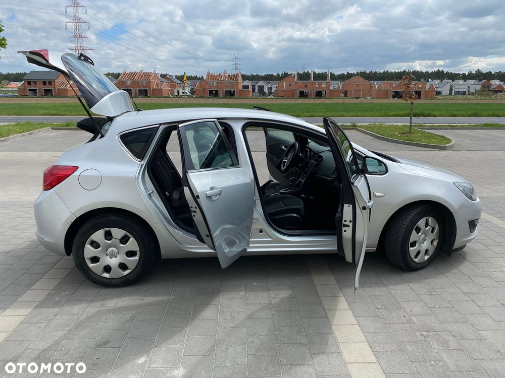 Opel Astra 1.4 T Essentia EU6 - 19