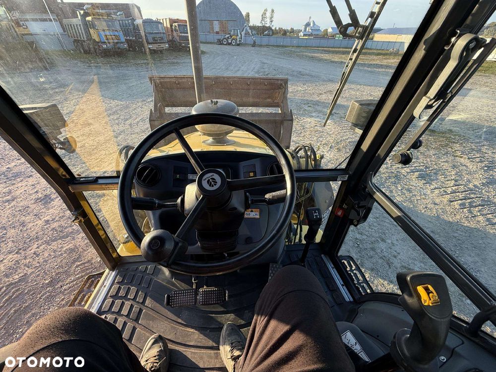 New Holland B 110-4PT - 17