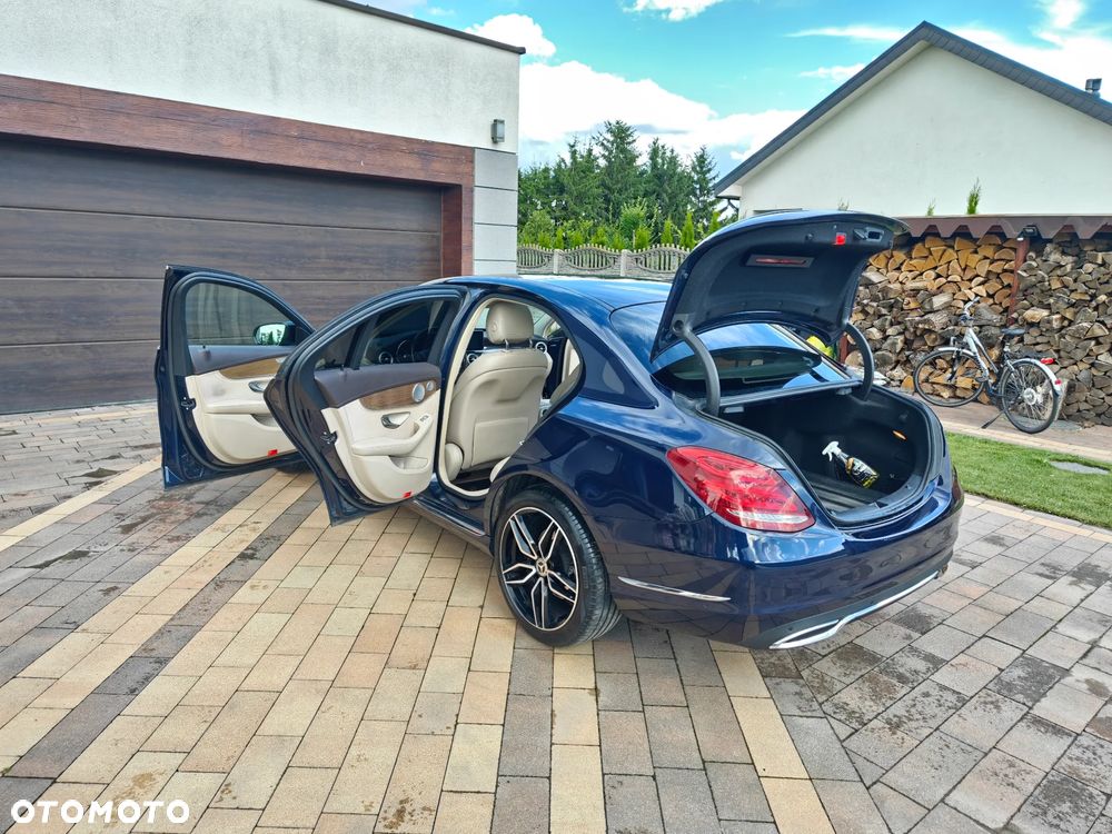 Mercedes-Benz Klasa C 250 (BlueTEC) d 4-Matic 7G-TRONIC - 35