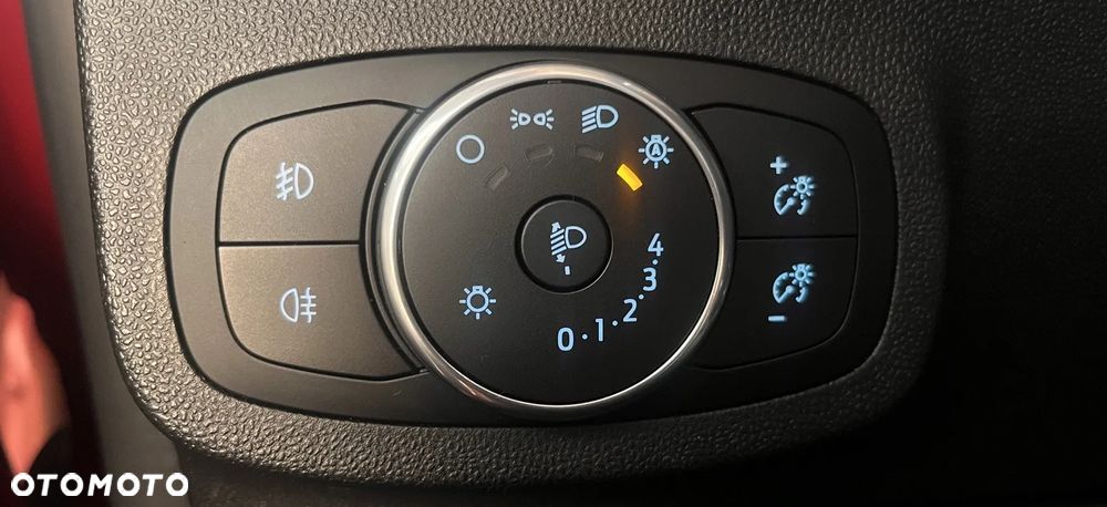 Ford Fiesta 1.0 EcoBoost S&S TITANIUM - 19