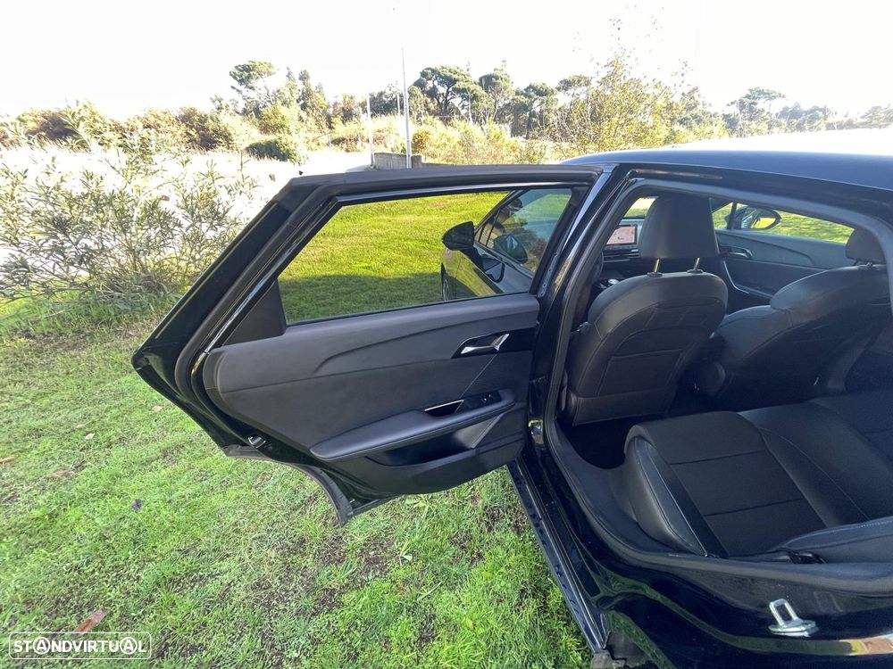 MG MG4 64 kWh Luxury - 28