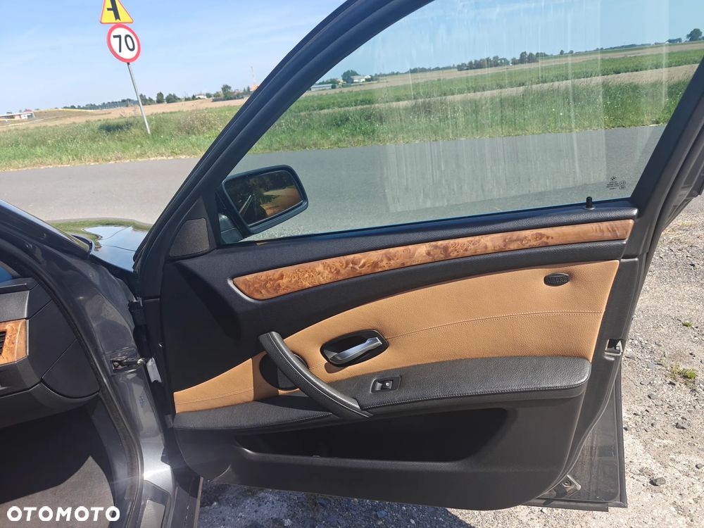 BMW Seria 5 - 35