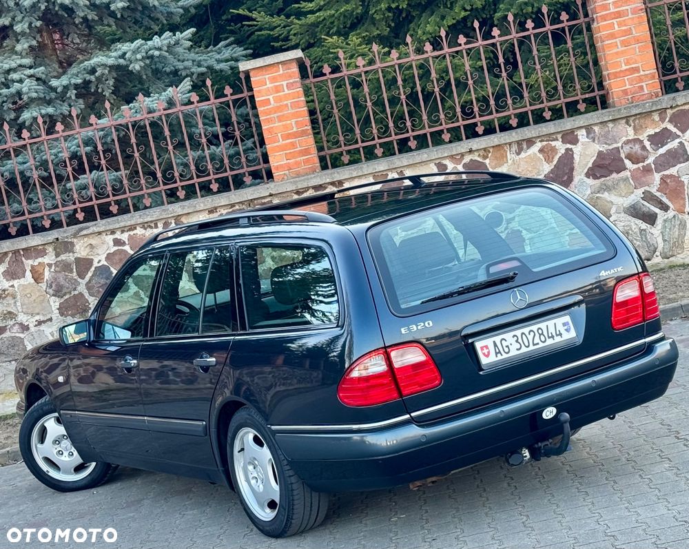 Mercedes-Benz Klasa E 320 T 4-Matic Elegance - 12
