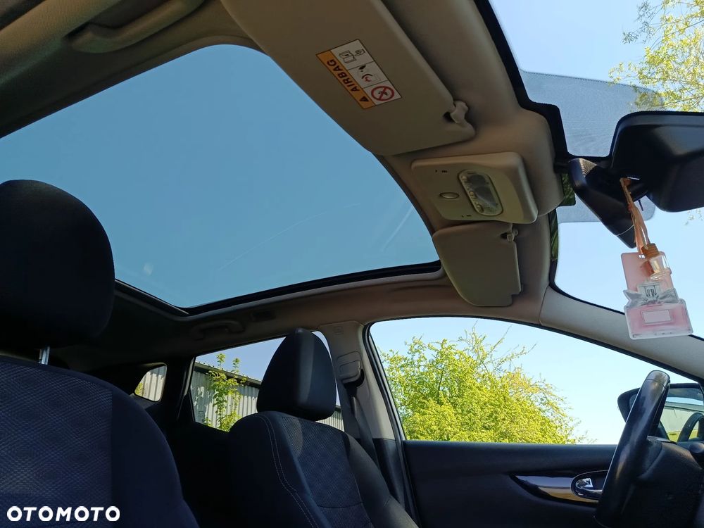 Nissan Qashqai 1.6 DCi Xtronic TEKNA - 28