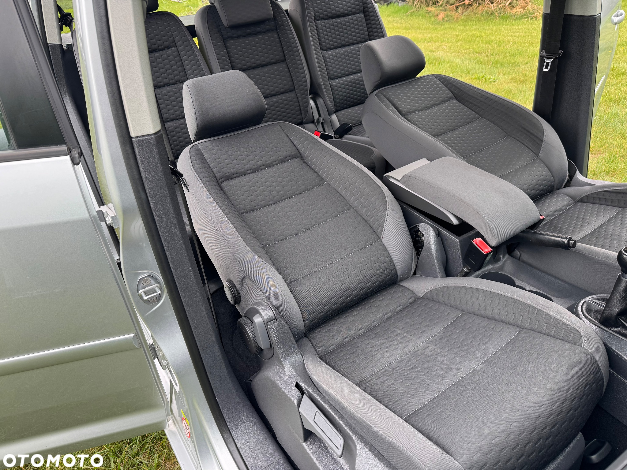 Volkswagen Touran 1.9 TDI DPF Blue Motion Highline - 22