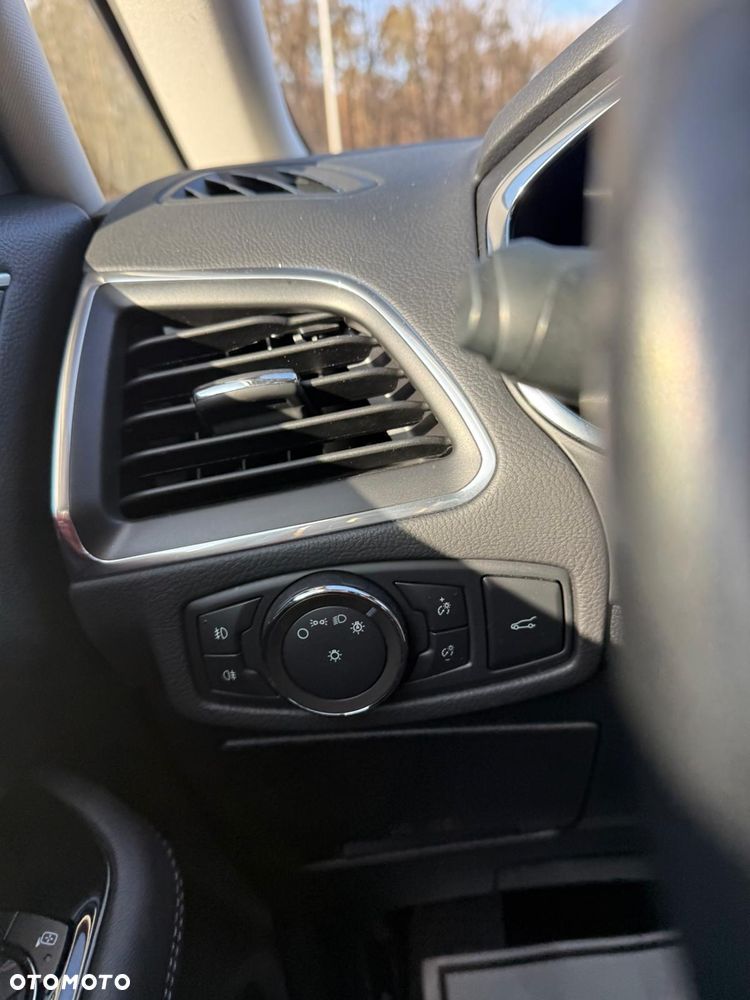 Ford S-Max 2.0 EcoBlue Titanium - 31