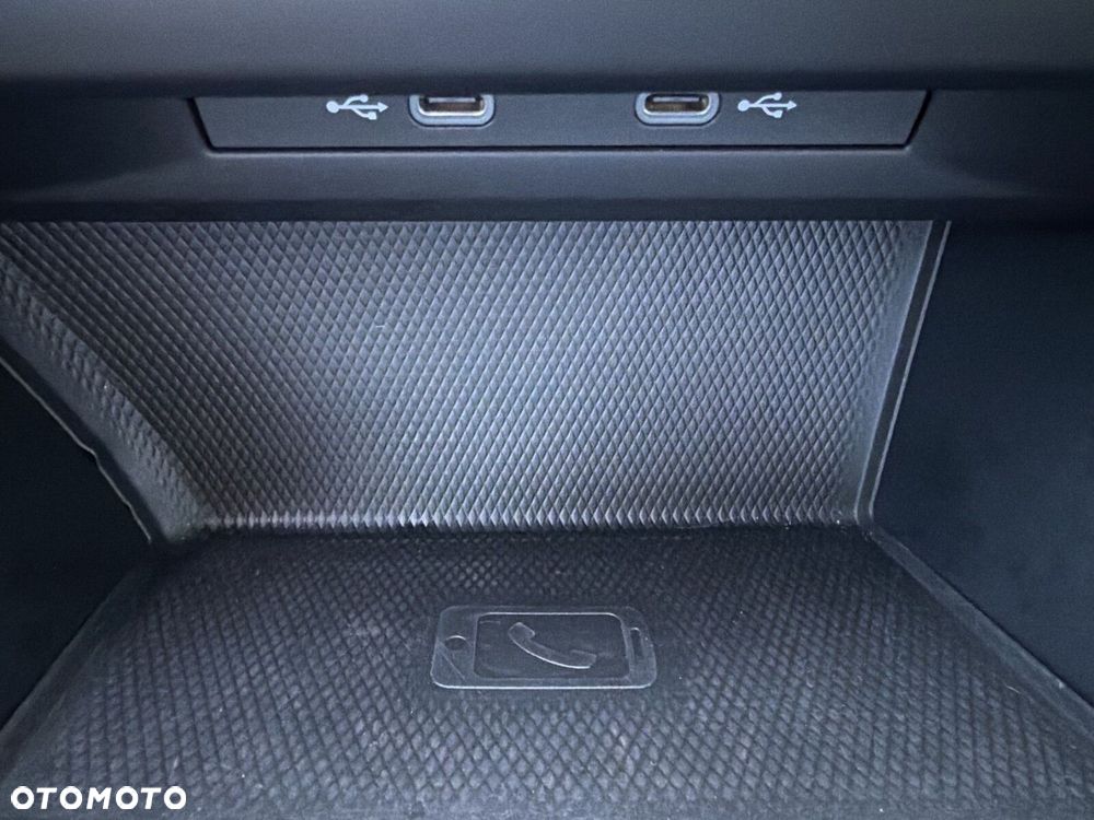 Volkswagen Golf Variant - 28