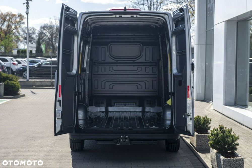 Volkswagen Crafter - 12