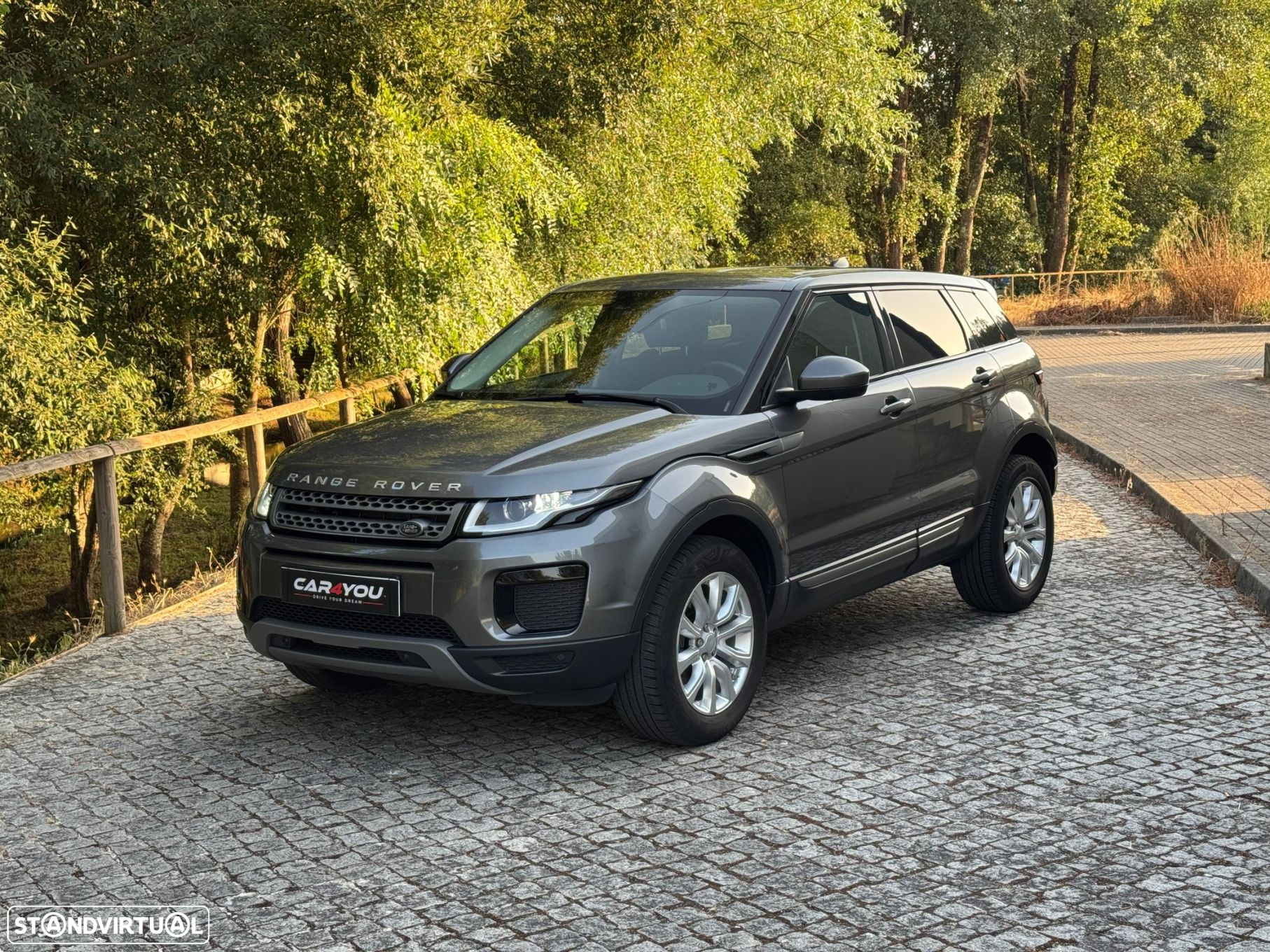 Land Rover Range Rover Evoque 2.0 TD4 Pure - 8