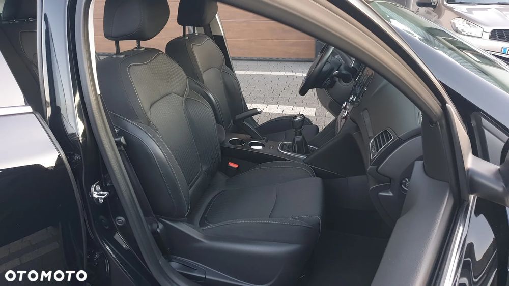 Renault Megane BLUE dCi 115 BOSE EDITION - 23