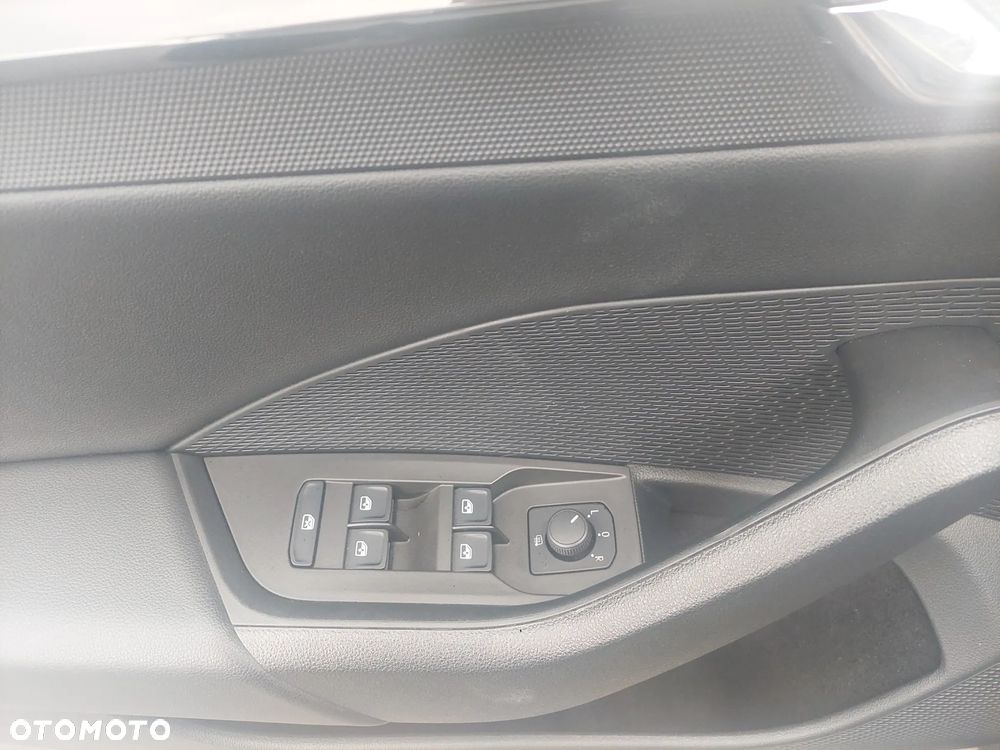Skoda Octavia 2.0 TDI Ambition DSG - 20