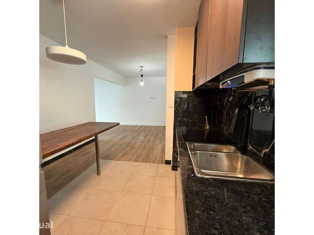 Apartamento T2 Amoreiras - Grande imagem: 2/7