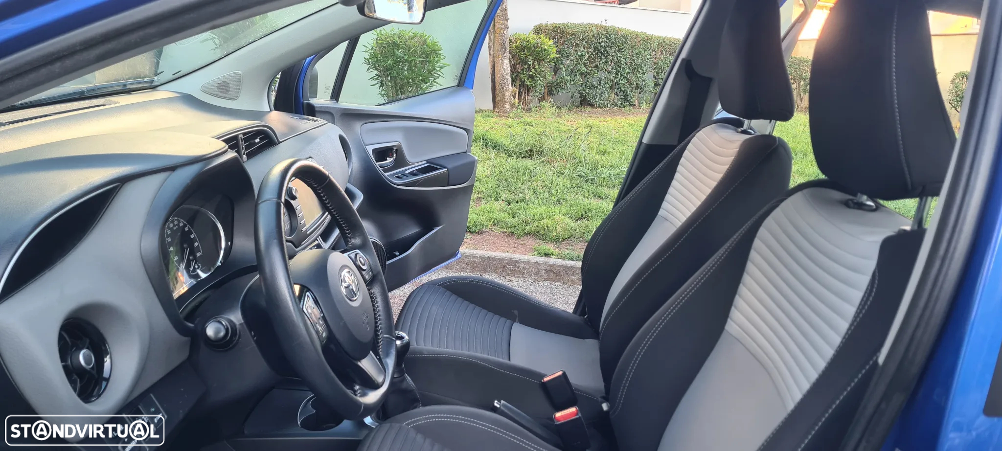 Toyota Yaris 1.0 VVT-i Exclusive - 8