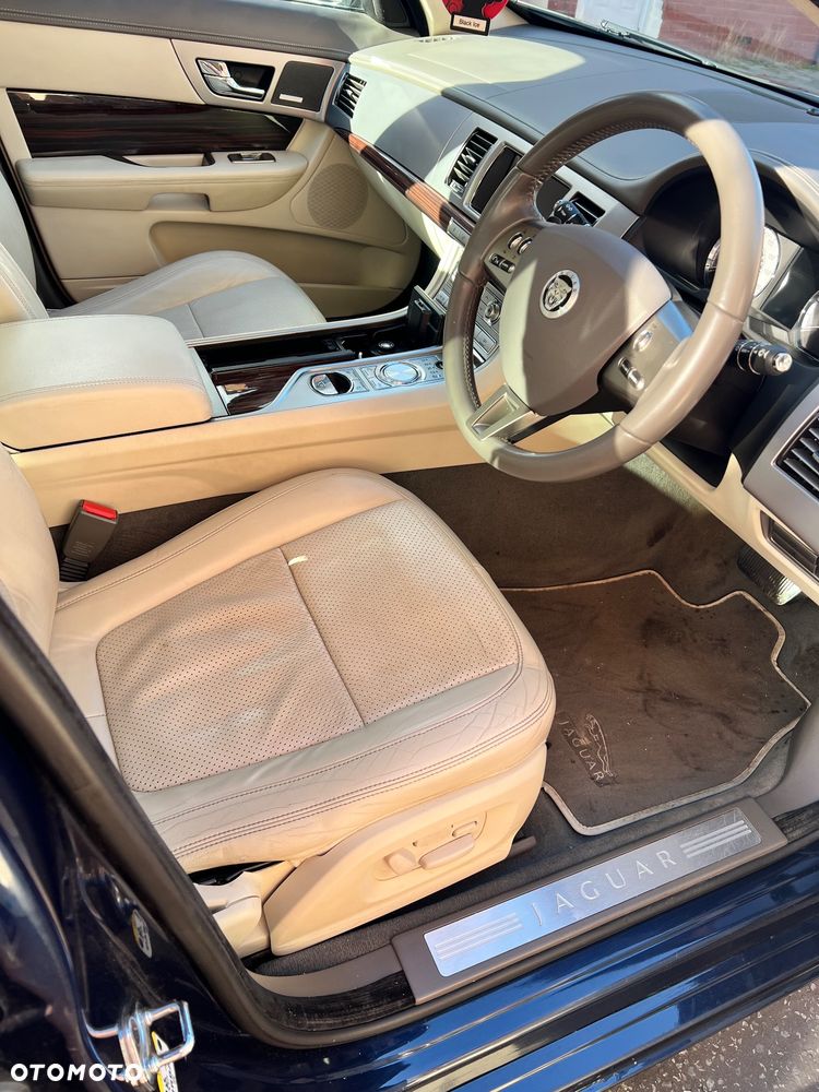 Jaguar XF 3.0 V6 S Portfolio - 9