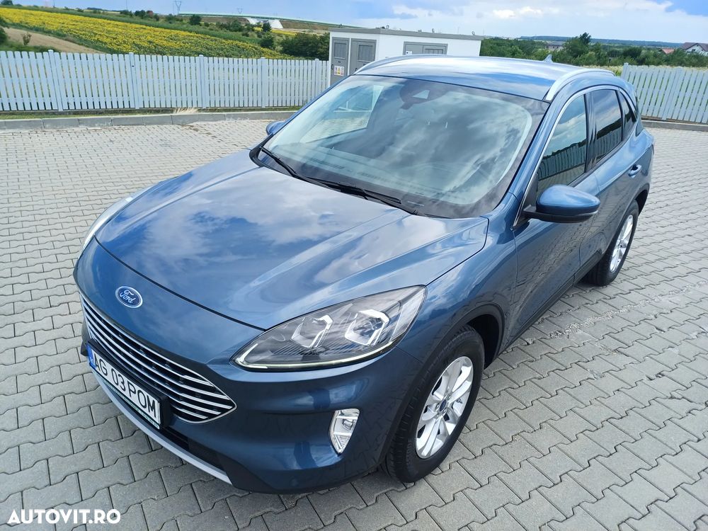 FORD Kuga 2023 — imagine 19