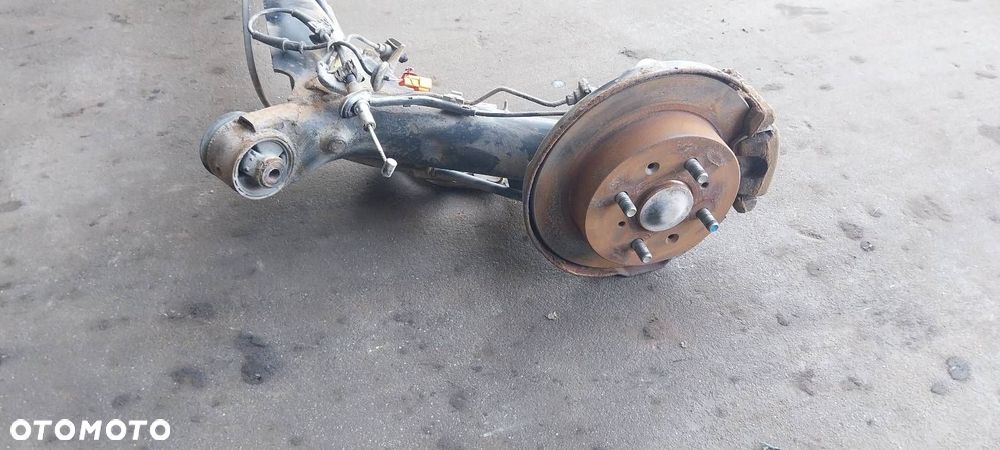 BELKA OŚ ZAWIESZENIA TYŁ TARCZE Z ABS HONDA JAZZ II LIFT - 6