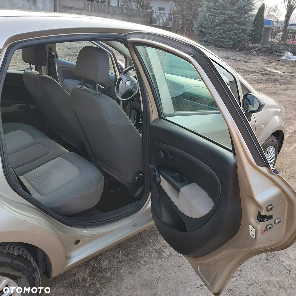 Fiat Linea 1.4 Active - 13