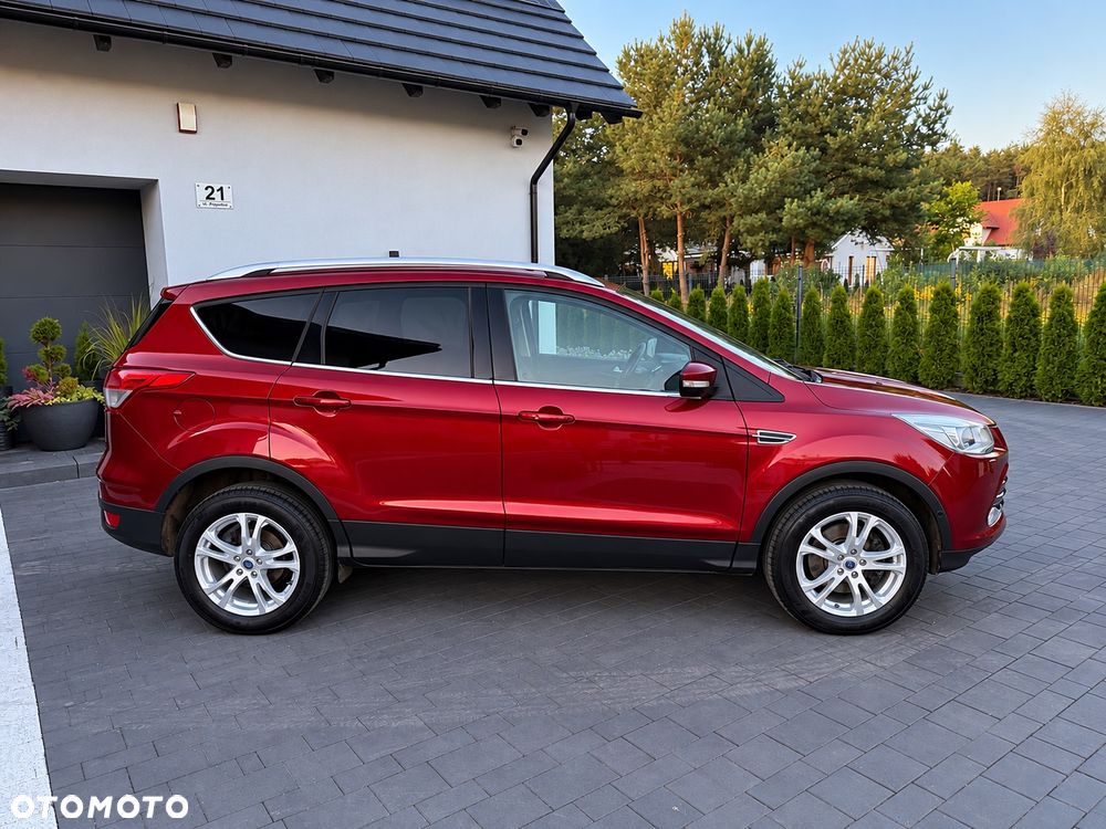 Ford Kuga 2.0 TDCi 2x4 Titanium - 3