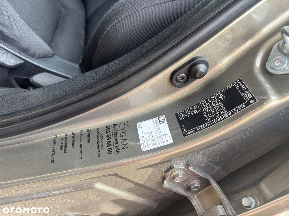 Toyota Corolla 2.0 Hybrid Comfort - 32