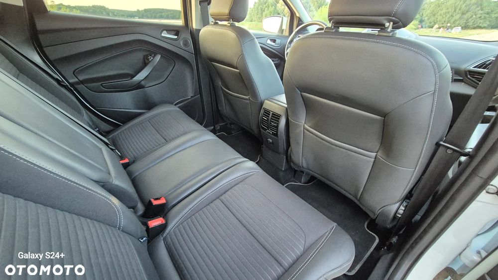 Ford Kuga - 17