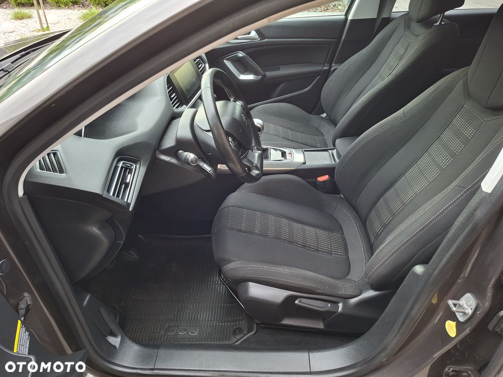 Peugeot 308 1.6 BlueHDi Allure S&S - 11