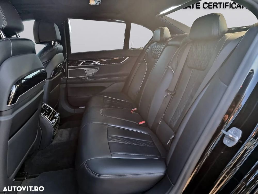 BMW Seria 7 745e - 17