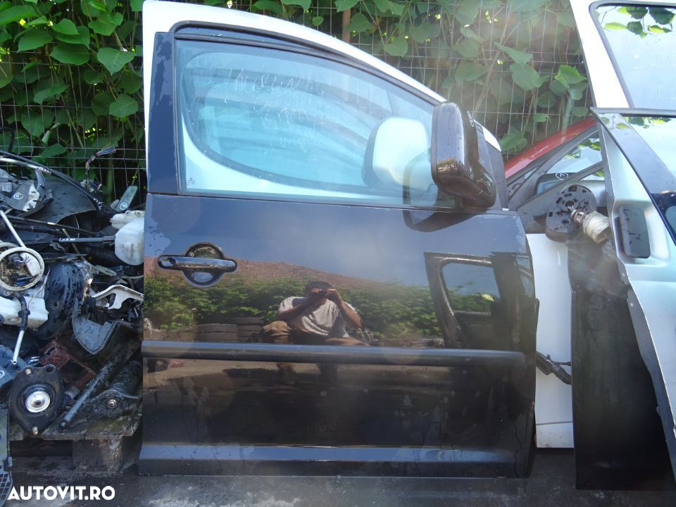 Vand Usa Fata Dreapta Volkswagen Caddy din 2008 volan pe stanga - 2
