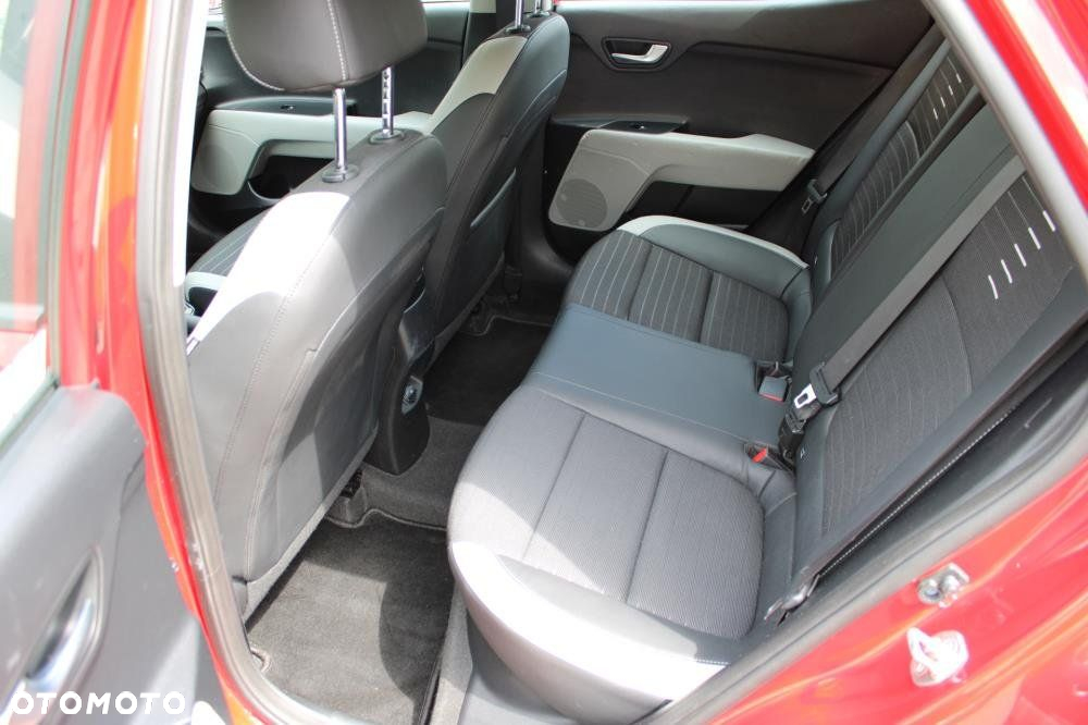 Kia Stonic - 11