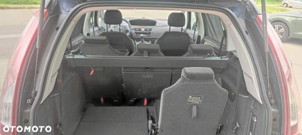 Citroën C4 Grand Picasso 1.8 16V Style - 11