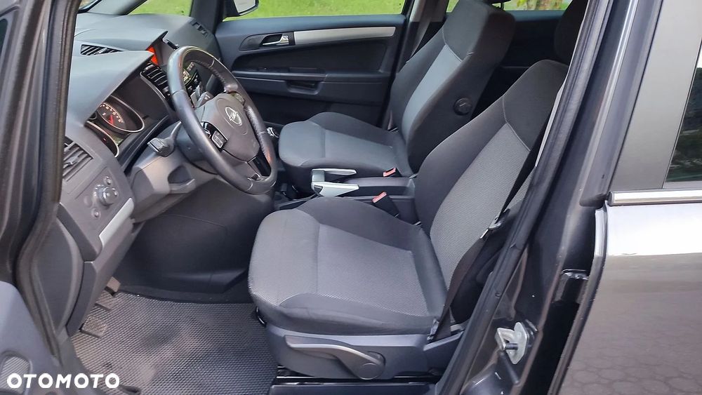 Opel Zafira 1.8 Cosmo - 27