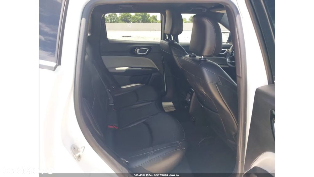 Jeep Compass - 11