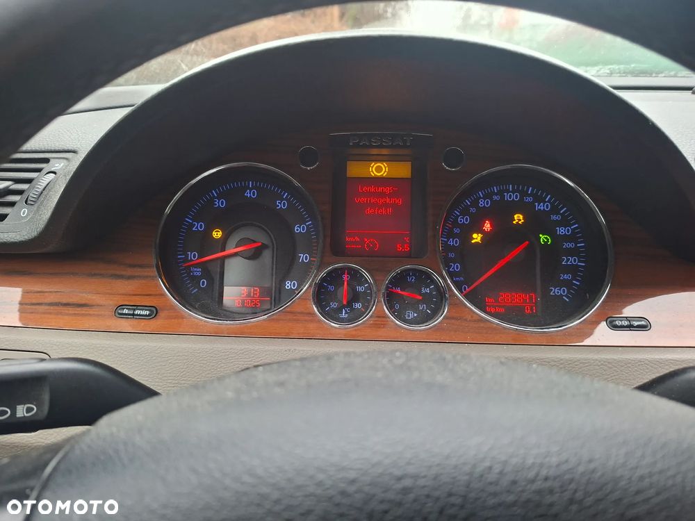 Volkswagen Passat 2.0 FSI Individual - 12