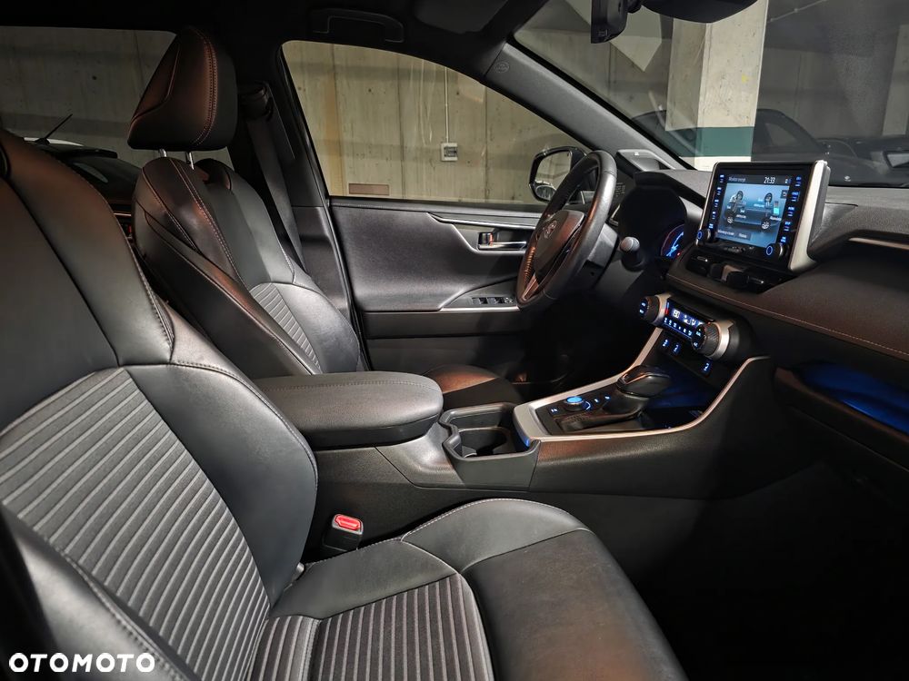 Toyota RAV4 2.5 Hybrid Black Edition by JBL 4x4 - 7