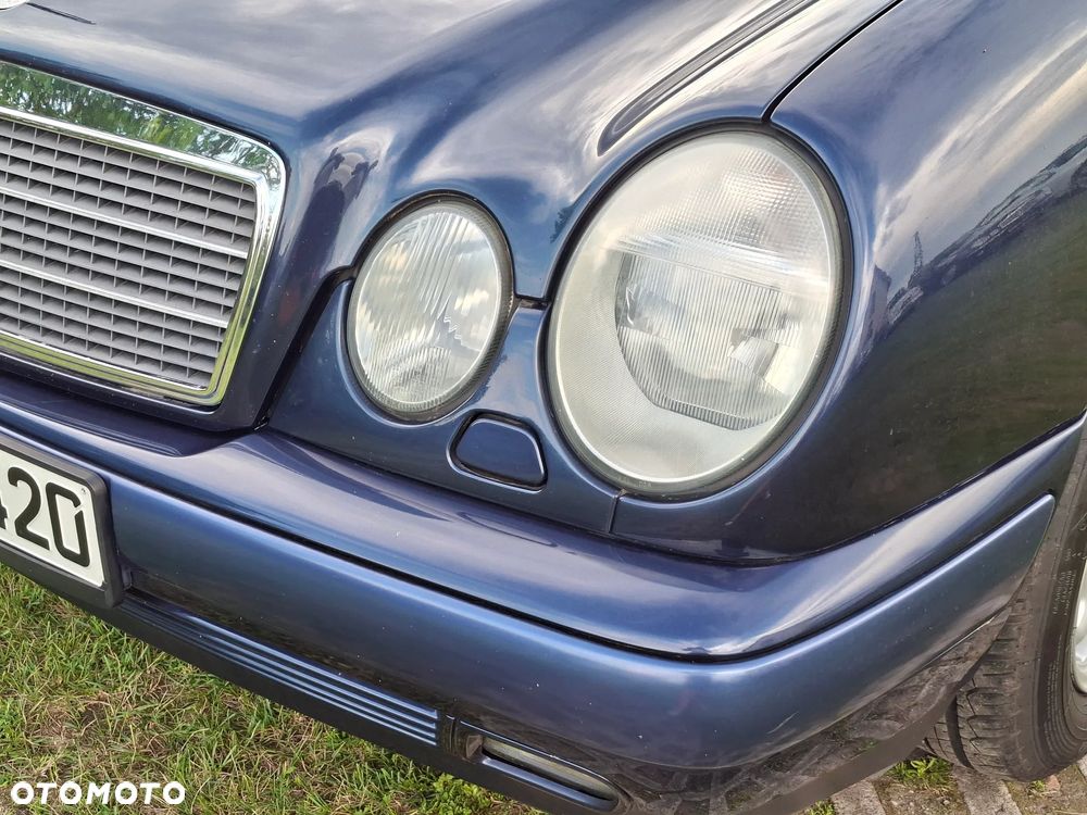 Mercedes-Benz Klasa E 240 Classic - 29