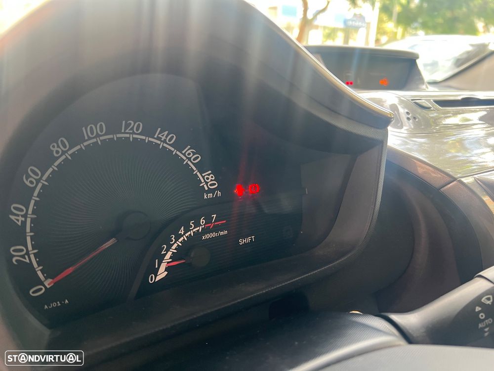 Toyota iQ 1.0 VVT-i Essential+AC - 13