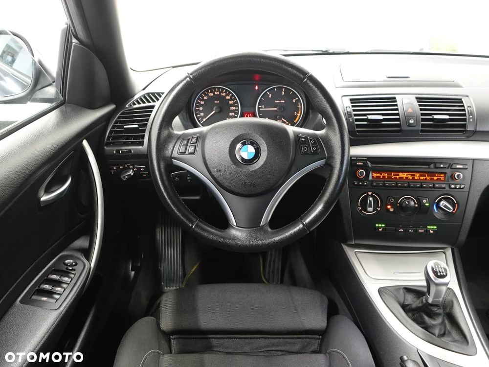 BMW Seria 1 - 24