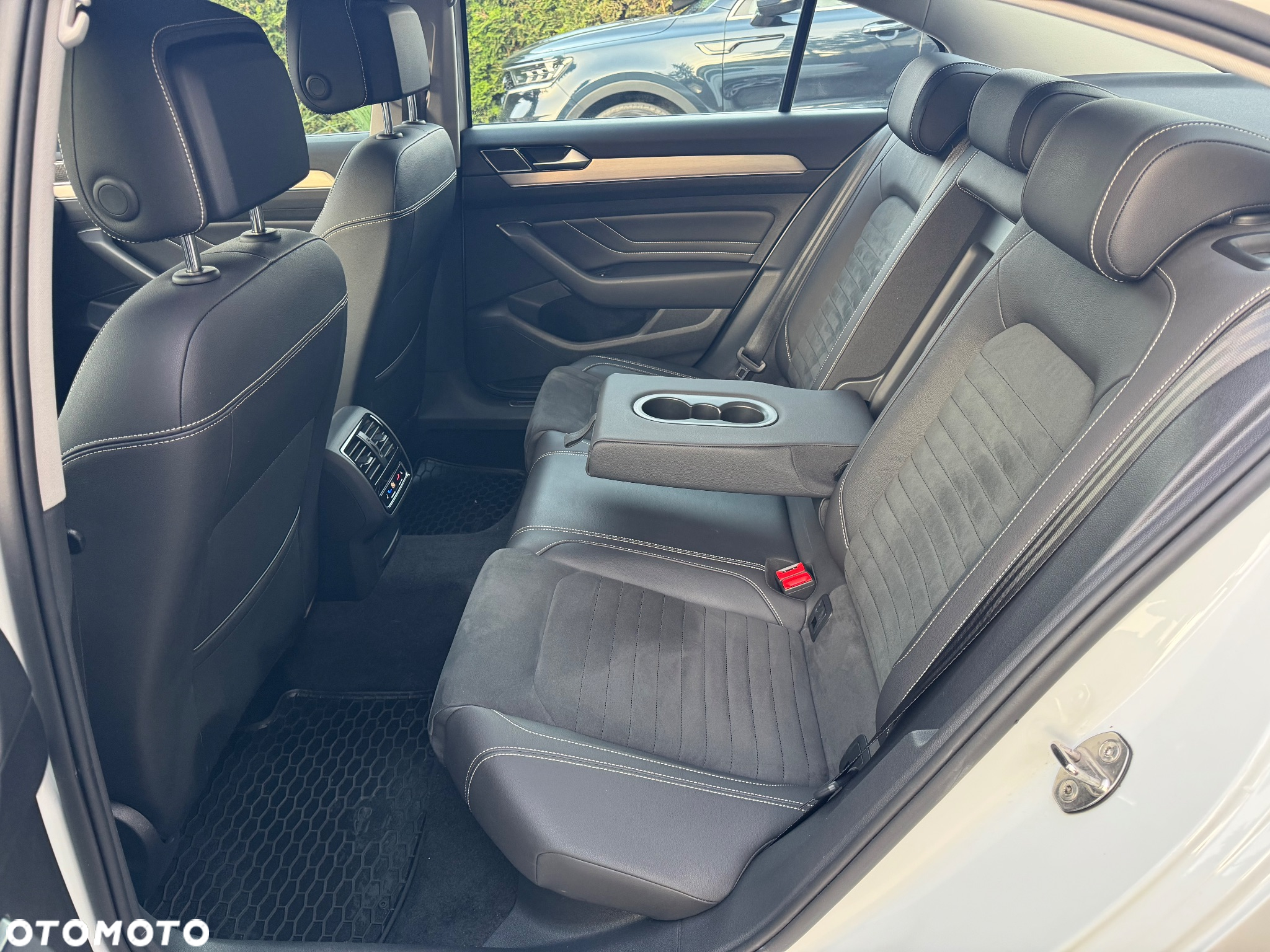 Volkswagen Passat 2.0 TSI Elegance DSG - 21