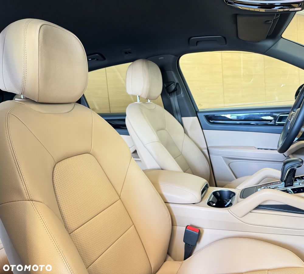 Porsche Cayenne Standard - 19