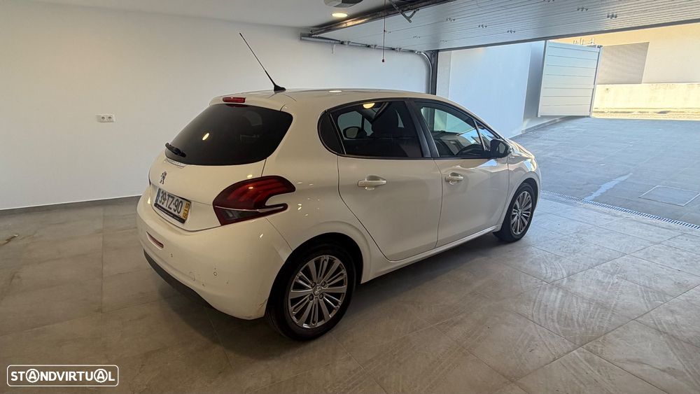 Peugeot 208 1.6 BlueHDi Style - 6