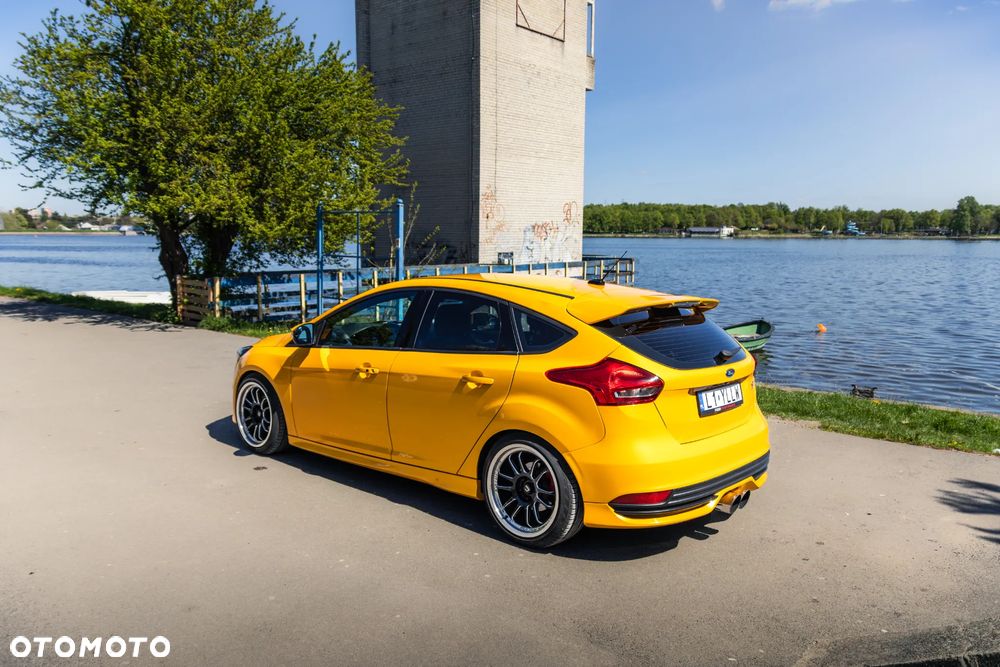 Ford Focus ST - 3