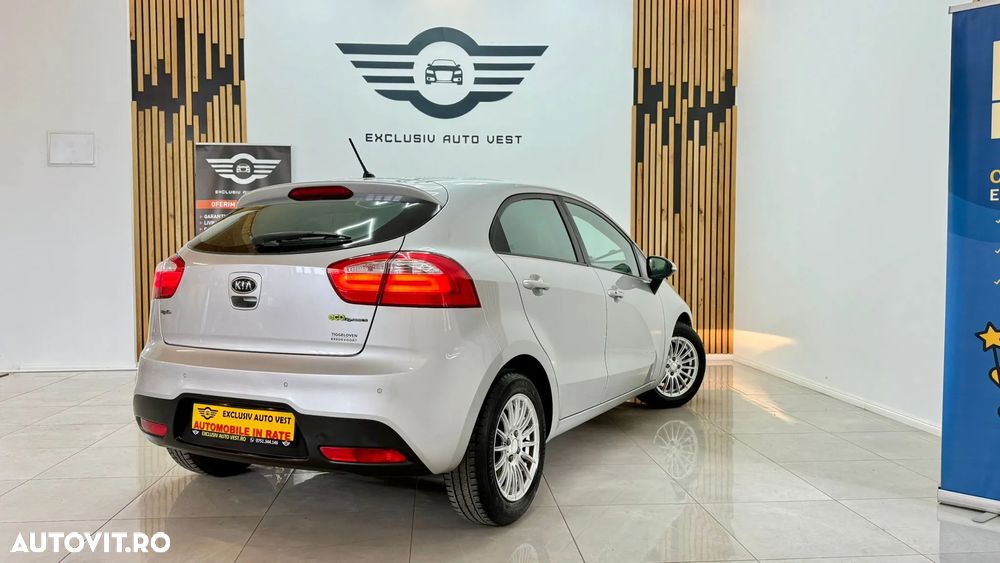 Kia Rio - 4