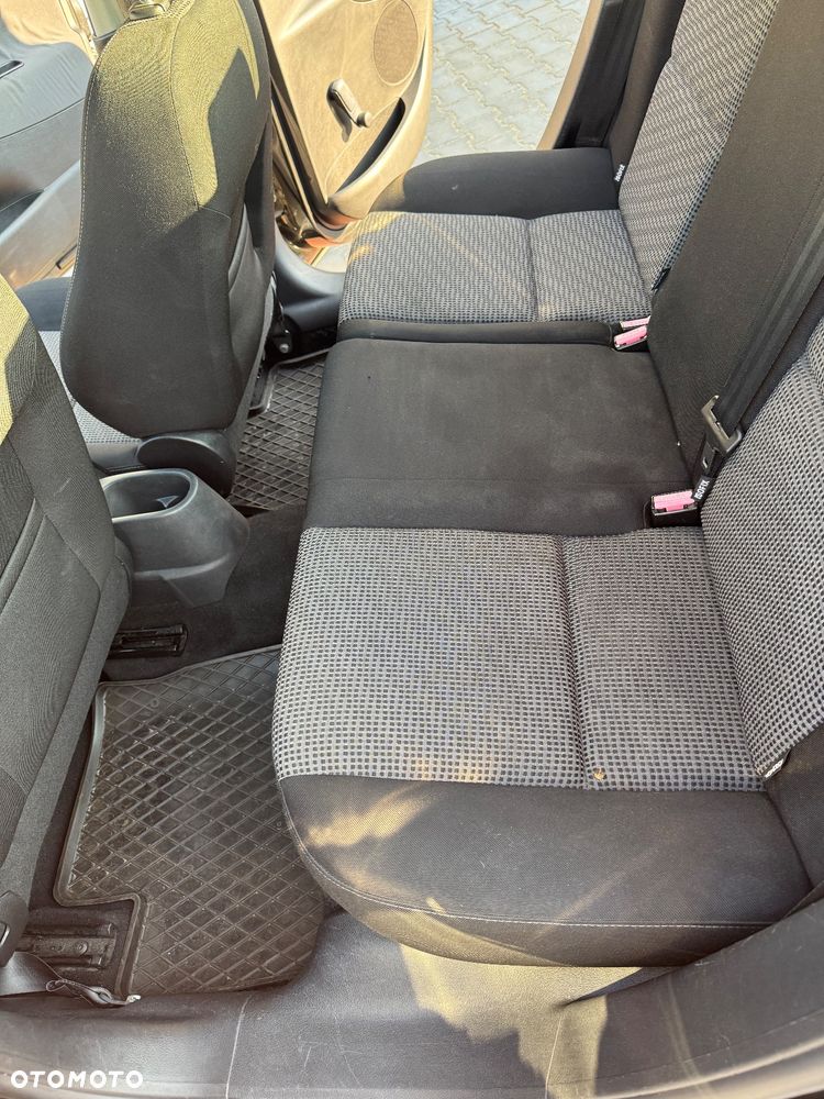 Peugeot 207 1.4 16V Trendy - 15