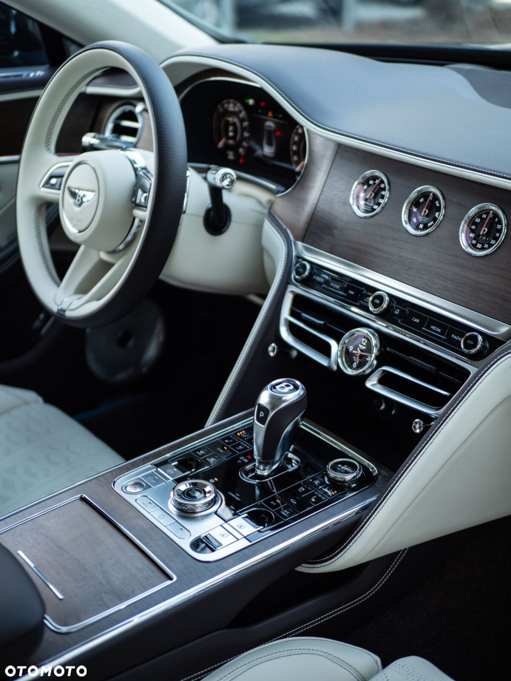 Bentley Flying Spur - 29