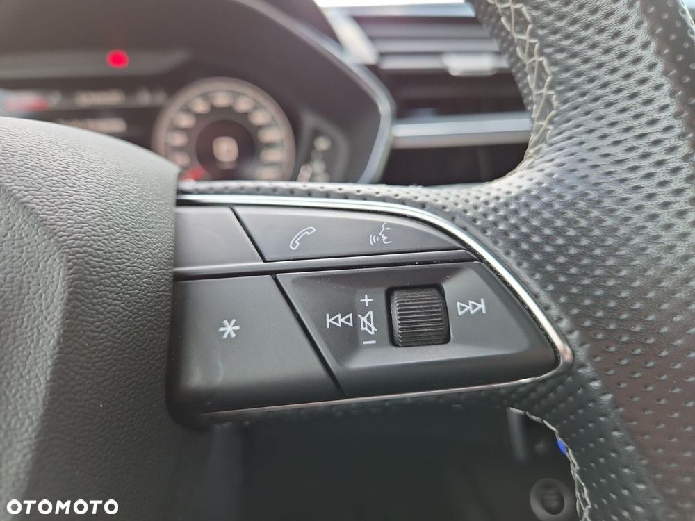 Audi Q3 35 TFSI mHEV S-Line S tronic - 17