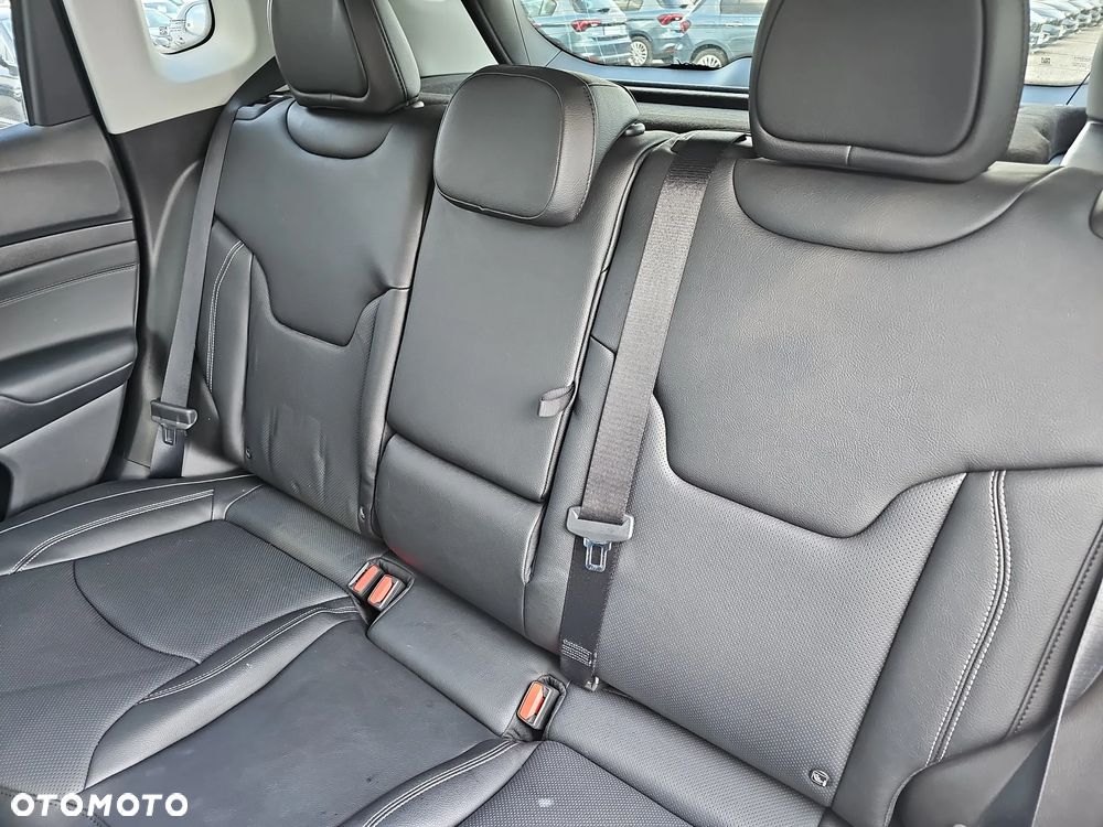 Jeep Compass - 12