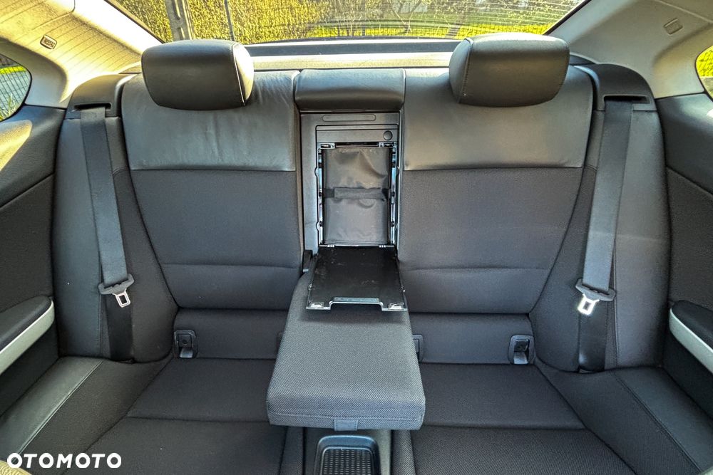 BMW Seria 3 320i - 10