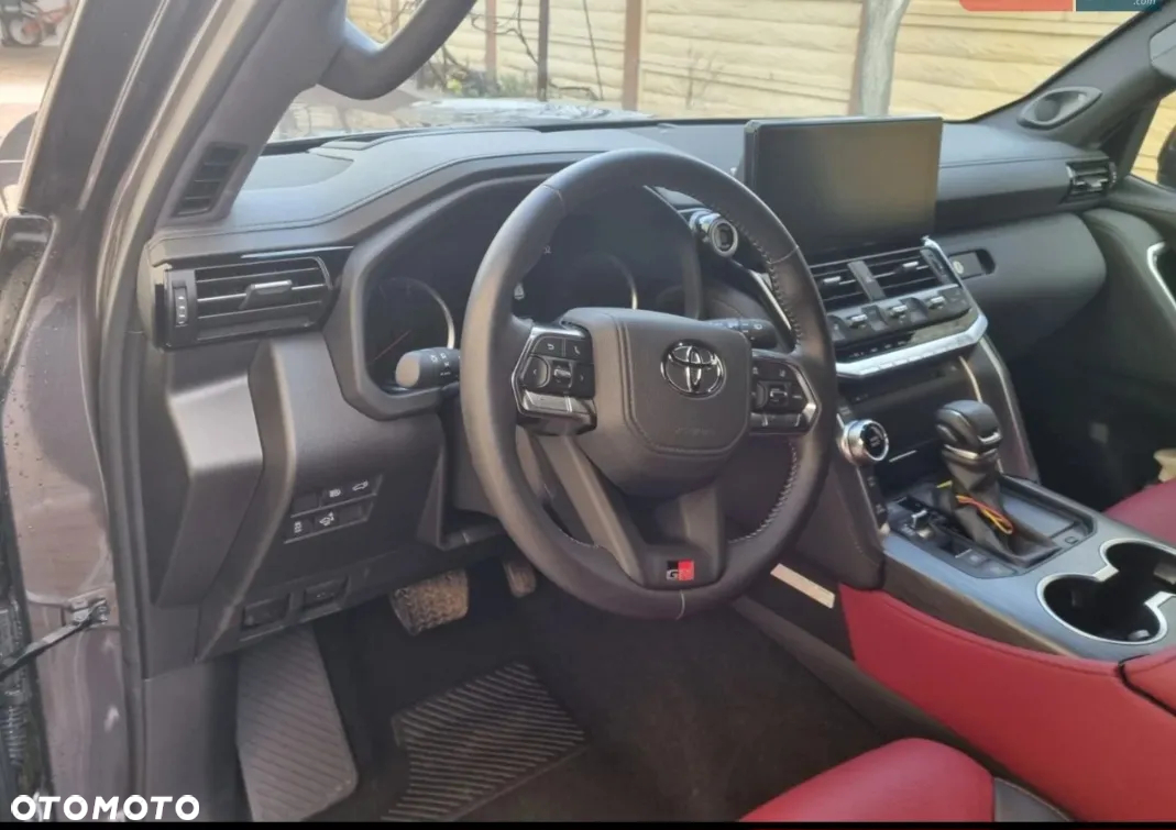 Toyota Land Cruiser - 29