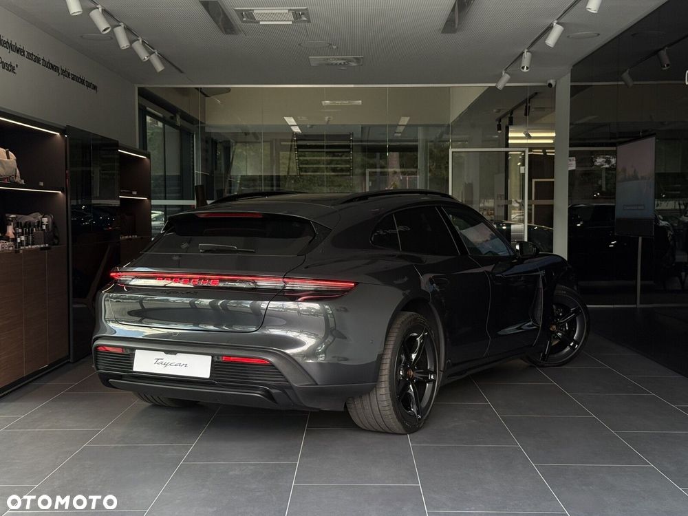 Porsche Taycan - 7