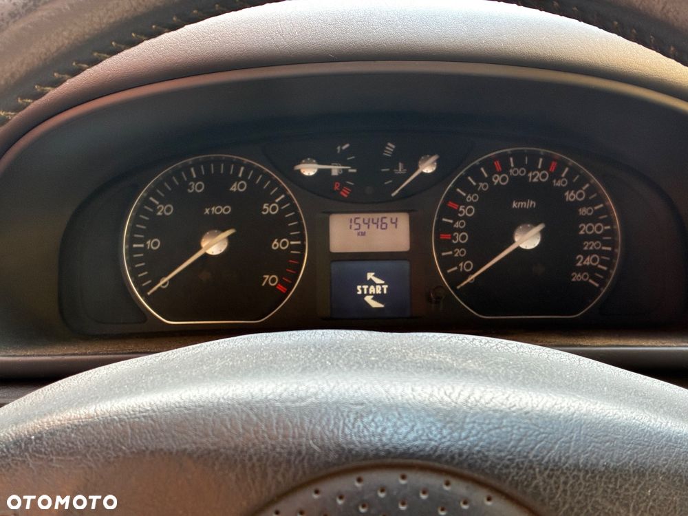 Renault Laguna 2.0 16V Fascination - 8