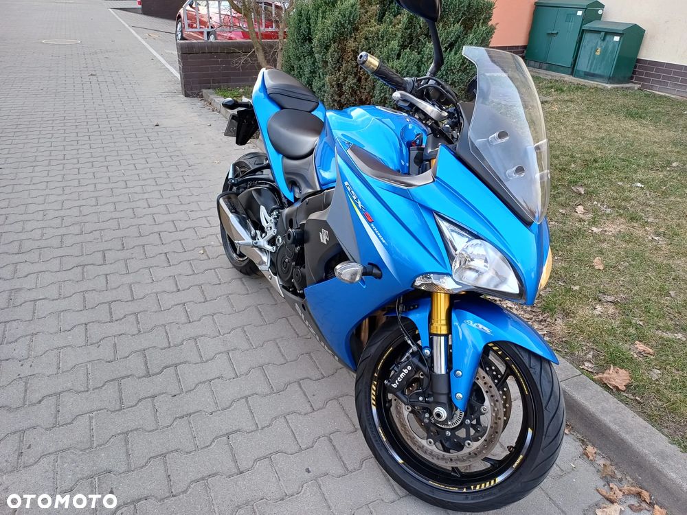 Suzuki GSX 1000 - 4